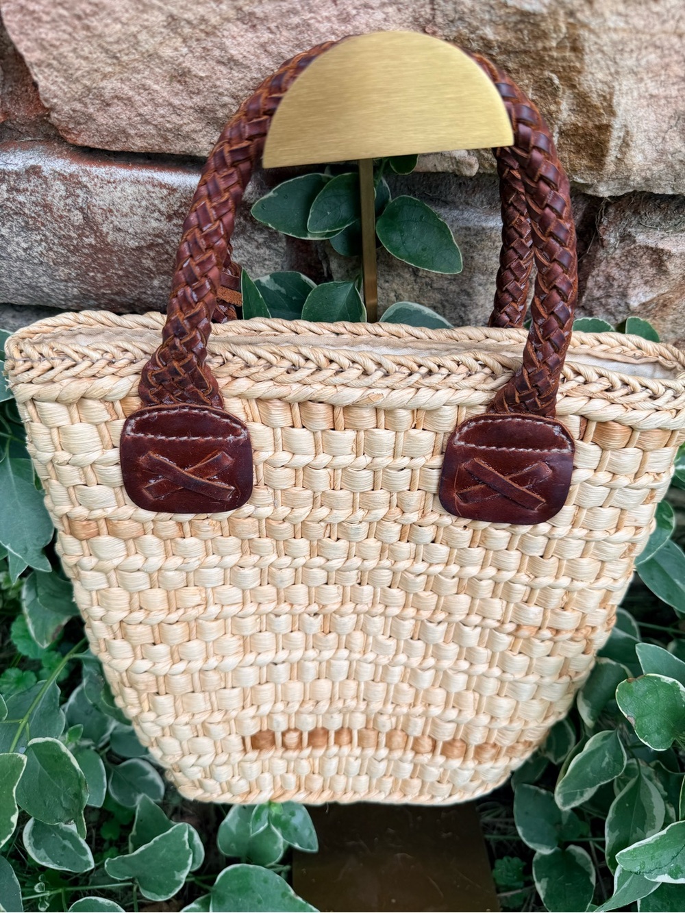 Vintage Ralph Lauren woven raffia tote with braided brown leather handles. - Picture 2 of 7